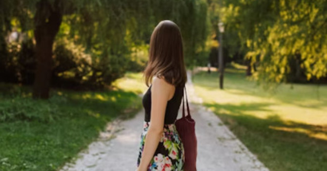  Building Emotional Resilience Through Self-Reflection and Awareness
